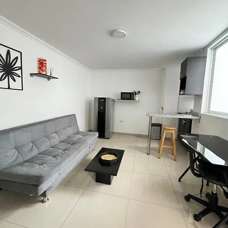 Apartamentos Junto Al Club Campestre